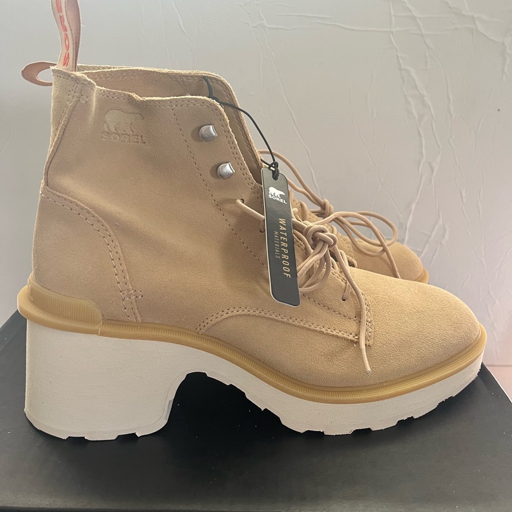 Sorel Women’s Hi-Line Waterproof Lace- Up Boots Size: 10 *Flawed* - Picture 2 of 13
